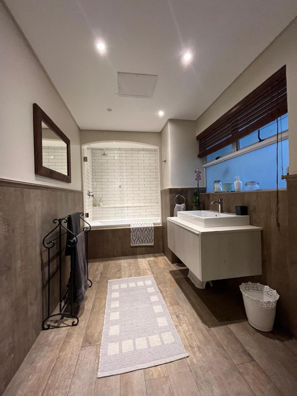 Doverhurst - Sea Point Apartment *