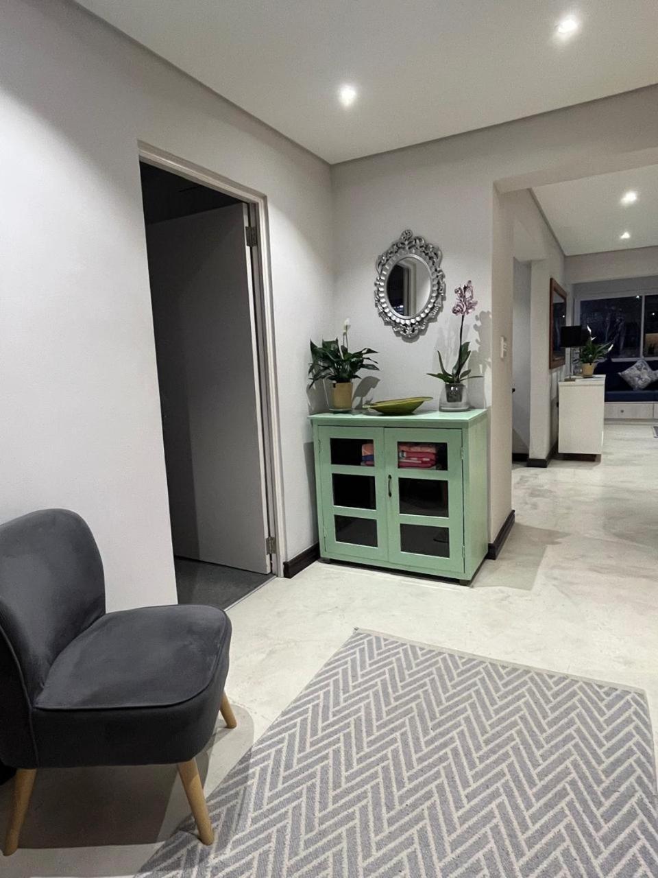 Doverhurst - Sea Point Apartment *